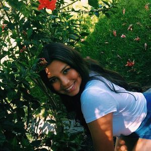 Meet your Posher, Samara